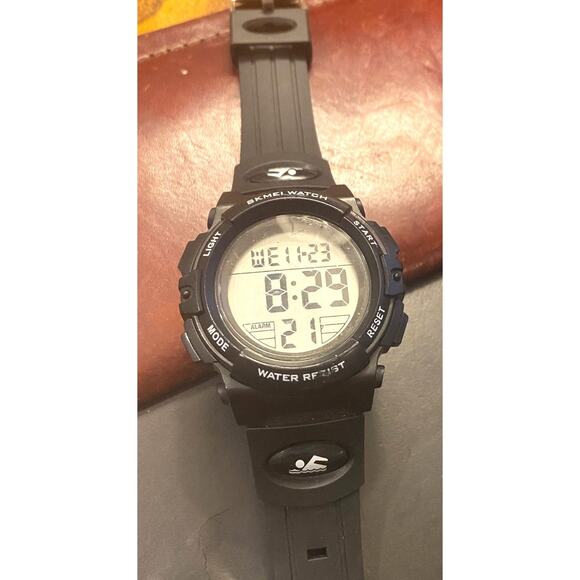 Men's 45mm Digital LCD Sports Watch, Wr 50M - Picture 1 of 3